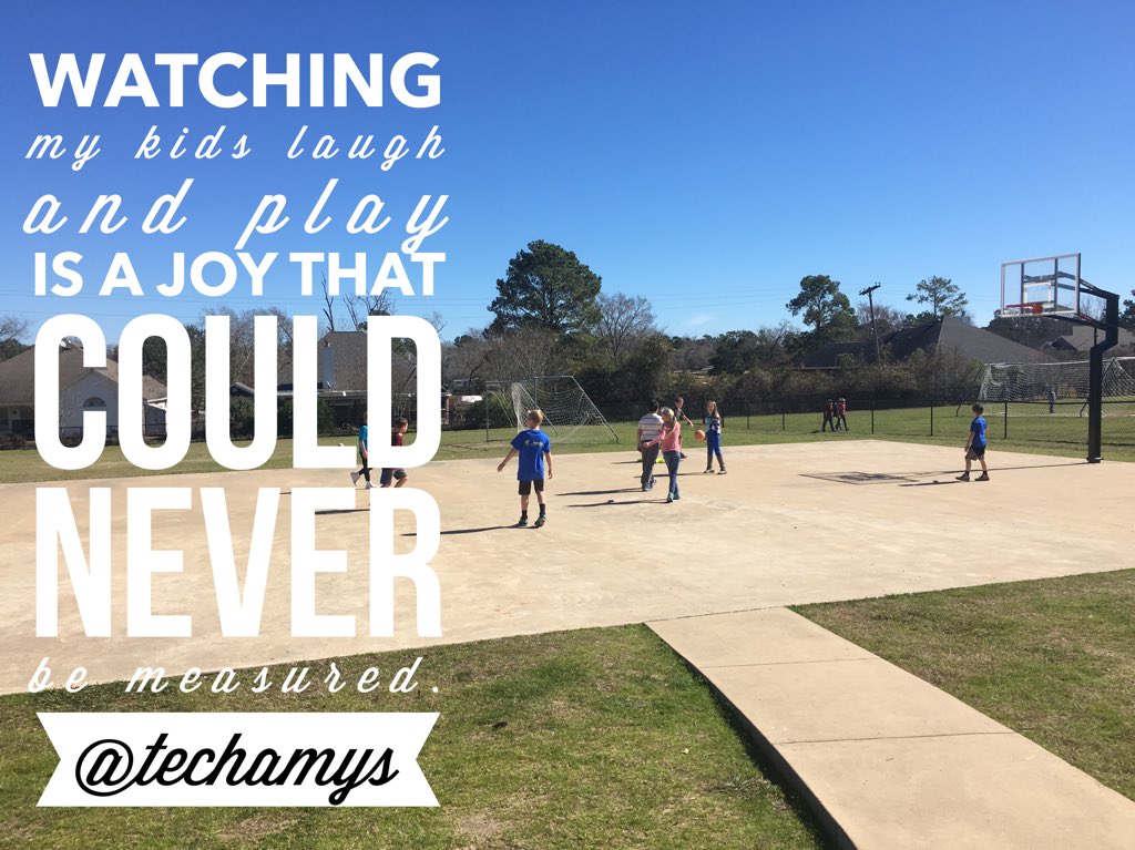 techamys's tweet photo. Love this family of mine!! @mrdearybury1 @mbfxc #love1stteach2nd #dctam #flyhighfri https://t.co/4G704RcEnE