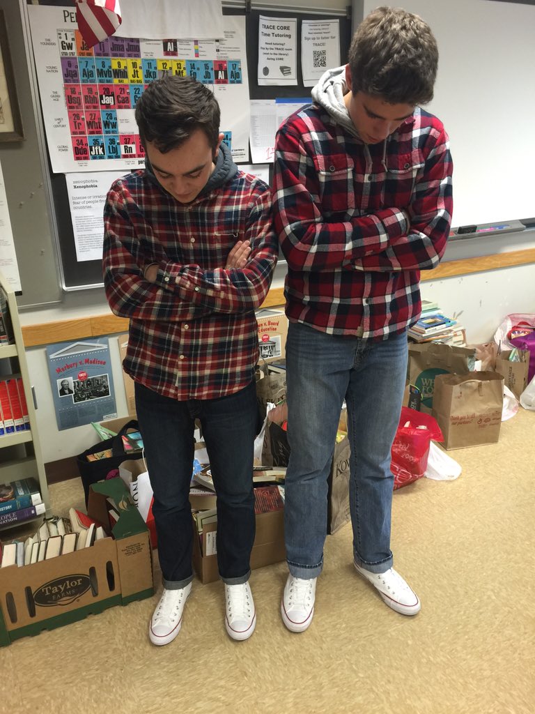jackmad27's tweet photo. #TeEsperamosJack #WeLovePogo #FlannelFriday https://t.co/wxpwaCODUV