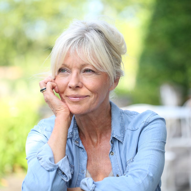 RodanFieldsHQ's tweet photo. How does menopause affect the skin? Click the link for Dr. Kathy Fields explanation https://t.co/9JhniV4pSG. #DermRF https://t.co/FXjpaPBL9f