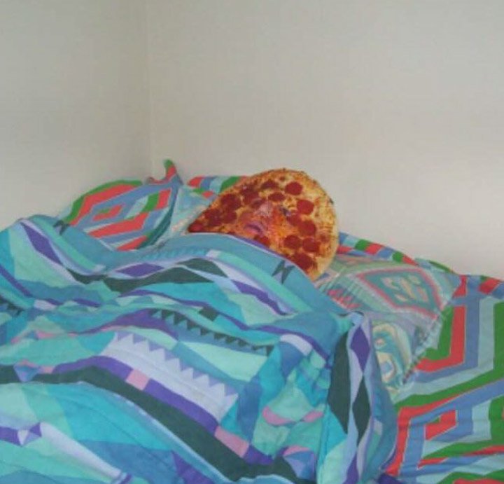 yisucrist's tweet photo. el hamor d mi bida ya me está sperando en la cama :$ https://t.co/IHO71FwYAO