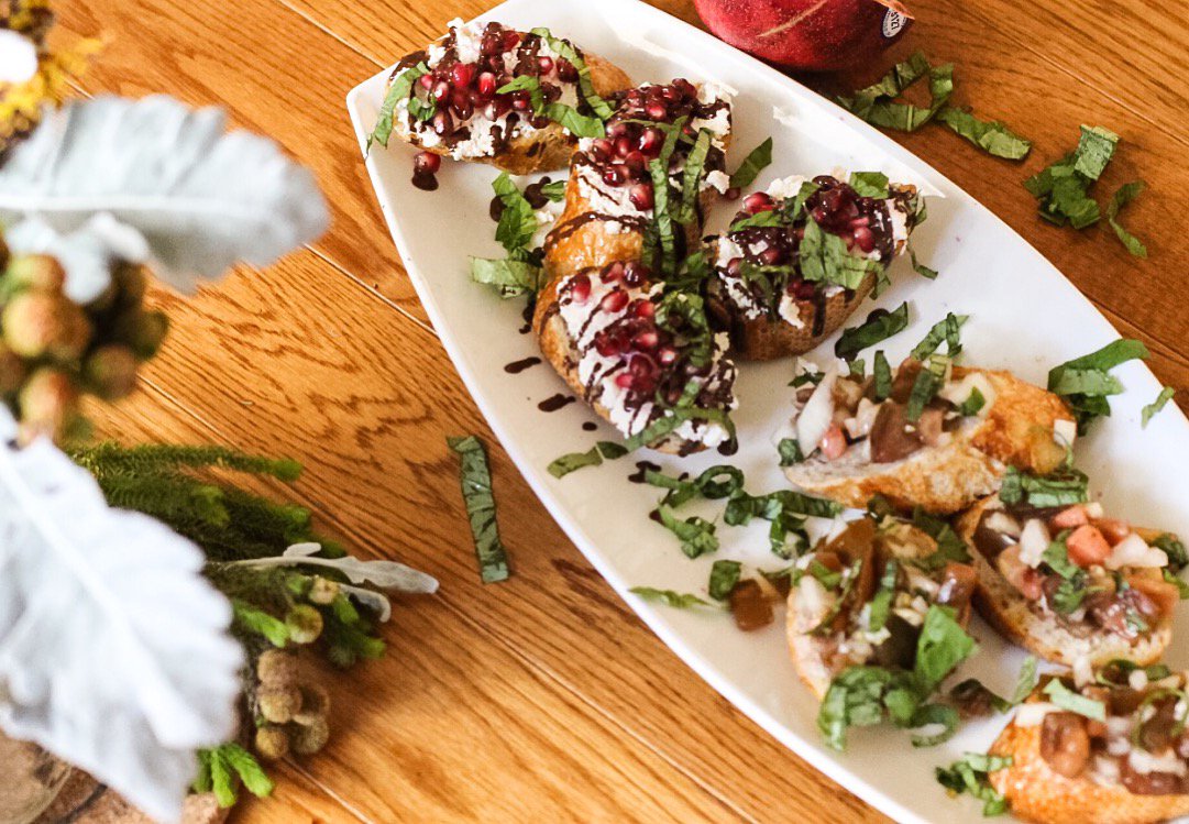 RealFoodHonest's tweet image. Bruschetta, Two Ways! Pomegranate, ricotta, and chocolate and classic tomato.  Brb, gotta eat 'em. #letseat