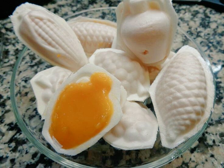 isabelsilva906's tweet photo. Portuguese delights " Ovos Moles de Aveiro",Portugal 😋😋 https://t.co/JmhMDwCVmV