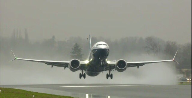 SafranEngines's tweet photo. The @BoeingAirplanes #737MAX with #LEAP-1B engines takes flight! #SoProud!!! https://t.co/qPCHLJR72g
