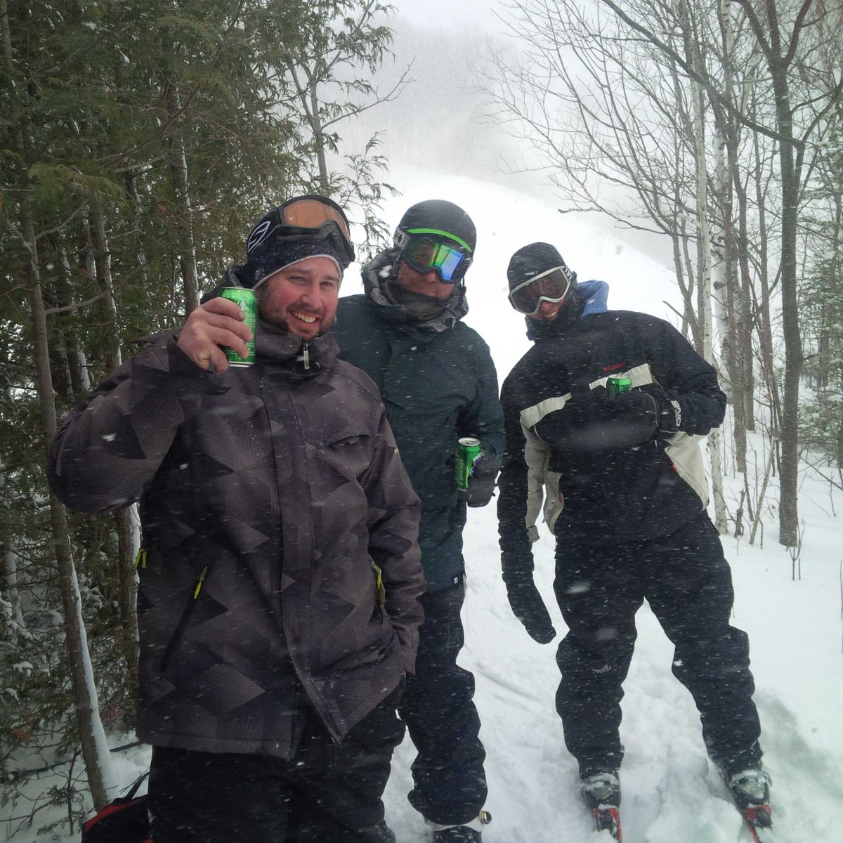 KevinCarnochan's tweet photo. Blue Mountain https://t.co/sUJUzl22IR