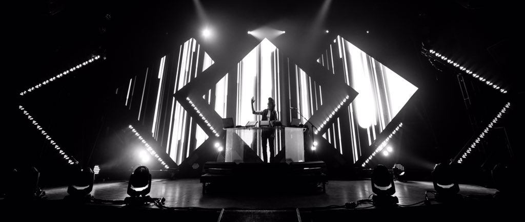 madeon's tweet photo. PIXEL EMPIRE TOUR // @chivteam https://t.co/Gs8OaXuUoa