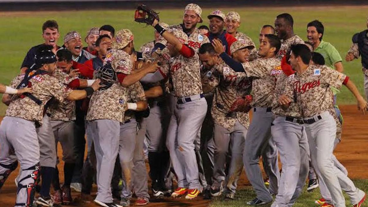 clubtomateros's tweet photo. @OficialTigres son campeones de la @LVBP_Oficial listos para representar Venezuela en la Serie Del Caribe 2016 https://t.co/XBYyaPUtY9