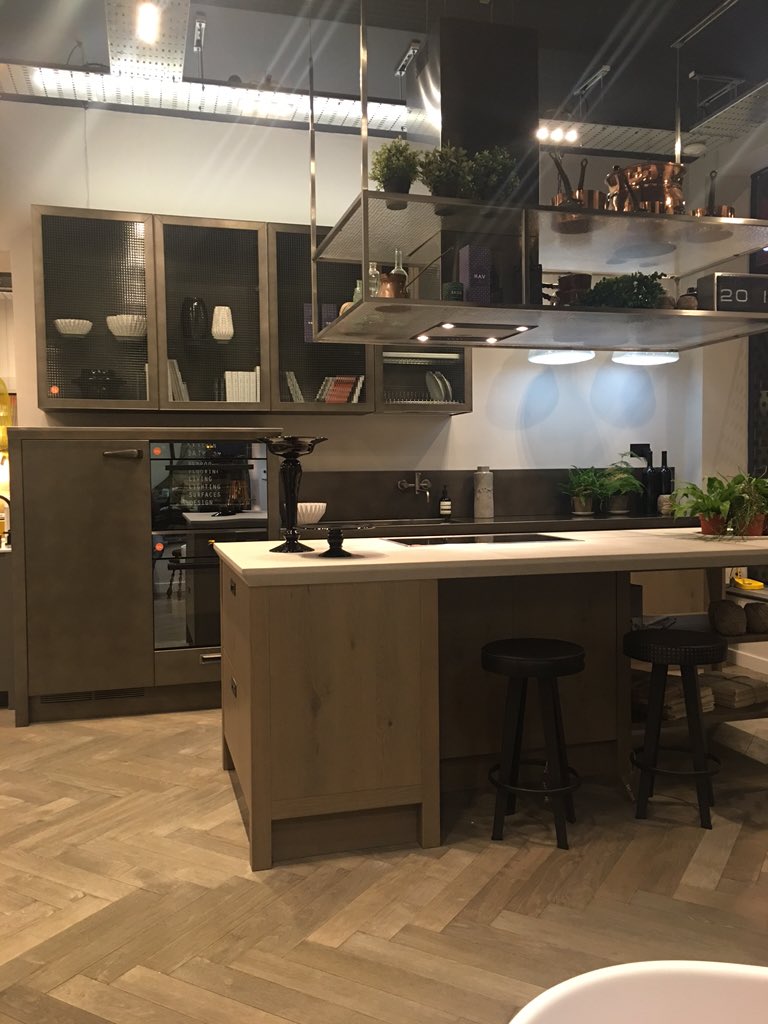 Our new #chelsea showroom is ace!Come and see it!
#kitchens #bathrooms #bedrooms #lighting #flooring #interiordesign