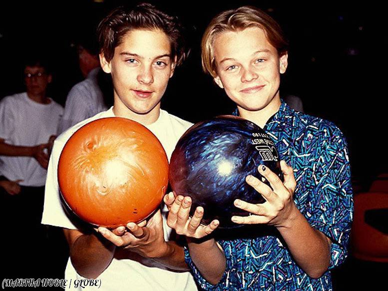 HistoryInPics's tweet photo. Tobey Maguire and Leonardo DiCaprio bowling, 1989. https://t.co/xLrEfEeYI4