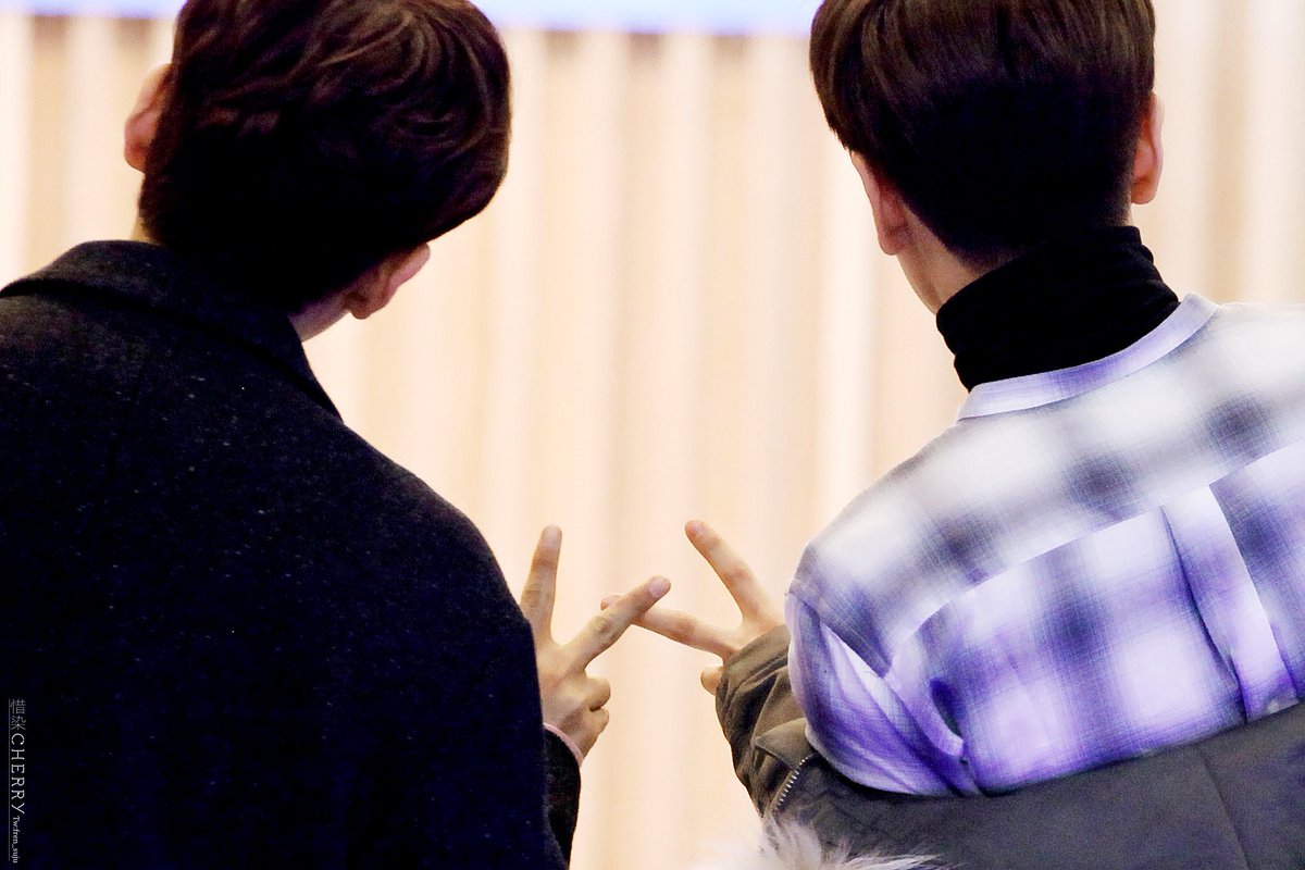 fren_suju's tweet photo. 160129  kiss the radio SUKIRA 퇴근   #이특 #Leeteuk #려욱 #RyeoWook 잘자~~~ https://t.co/xi023F3M70