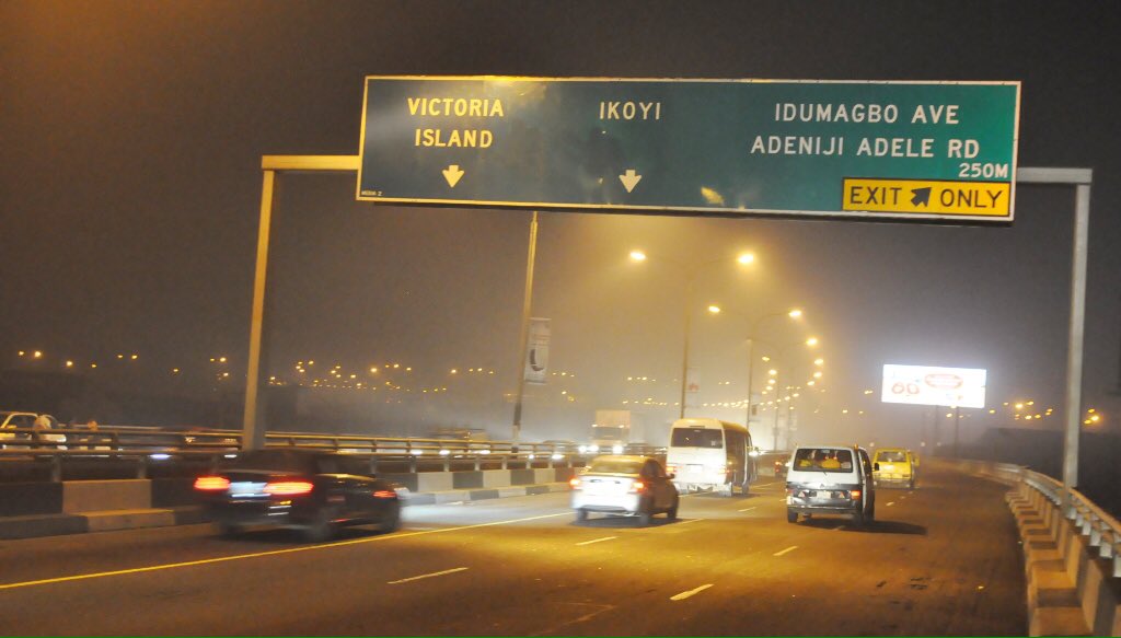 SecurityFocusNG's tweet photo. Illuminated Third Mainland Bridge, with Street Lights courtesy of the Light Up Lagos Project, on Thurs, Jan.28, 2016 https://t.co/e5JjCD8YSf