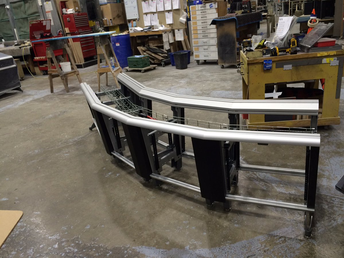 tbcconsoles's tweet image. Intellitrac Console skeleton with continuous wire trough for wire management. #Intellitrac #Broadcast #TBCconsoles