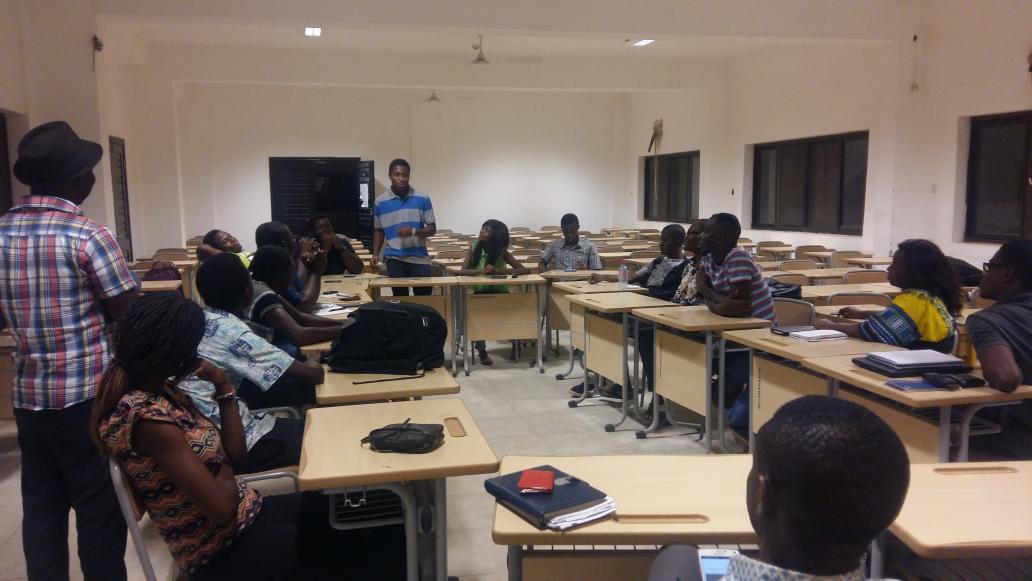 kez_george's tweet photo. #CgHack at School of Engineering Sciences, UG. What problems do we have with financial technology.@qampnet @Abocco https://t.co/41xoFUy3eK