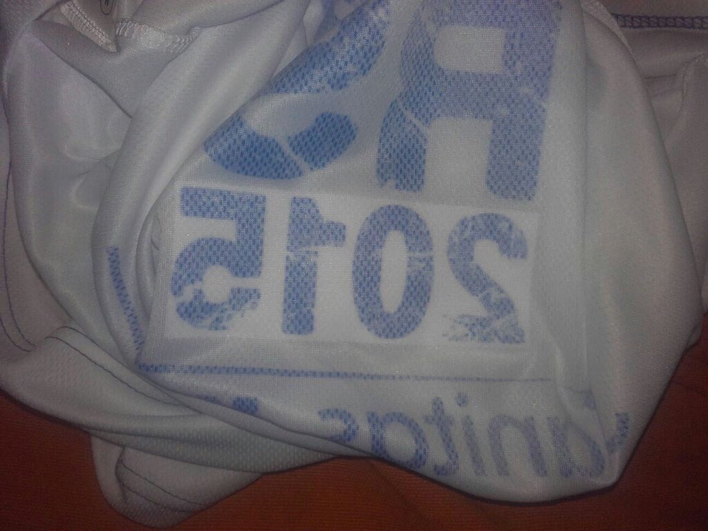 runerenfurecido's tweet photo. - UPS! HAN SOBRADO UN MONTÓN DE CAMISETAS
- MÉTELE UN PEGOTE ENCIMA Y YA TENEMOS LAS DEL AÑO QUE VIENE.
#MMSevilla16 https://t.co/4xmRNZrUW0