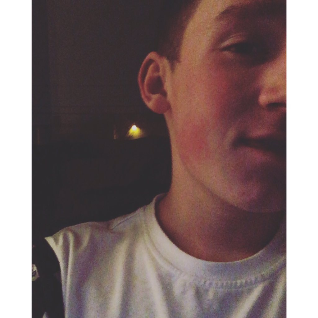 ImBrdn's tweet photo. Follow my babe @brendypooo https://t.co/FmCzTkWsio