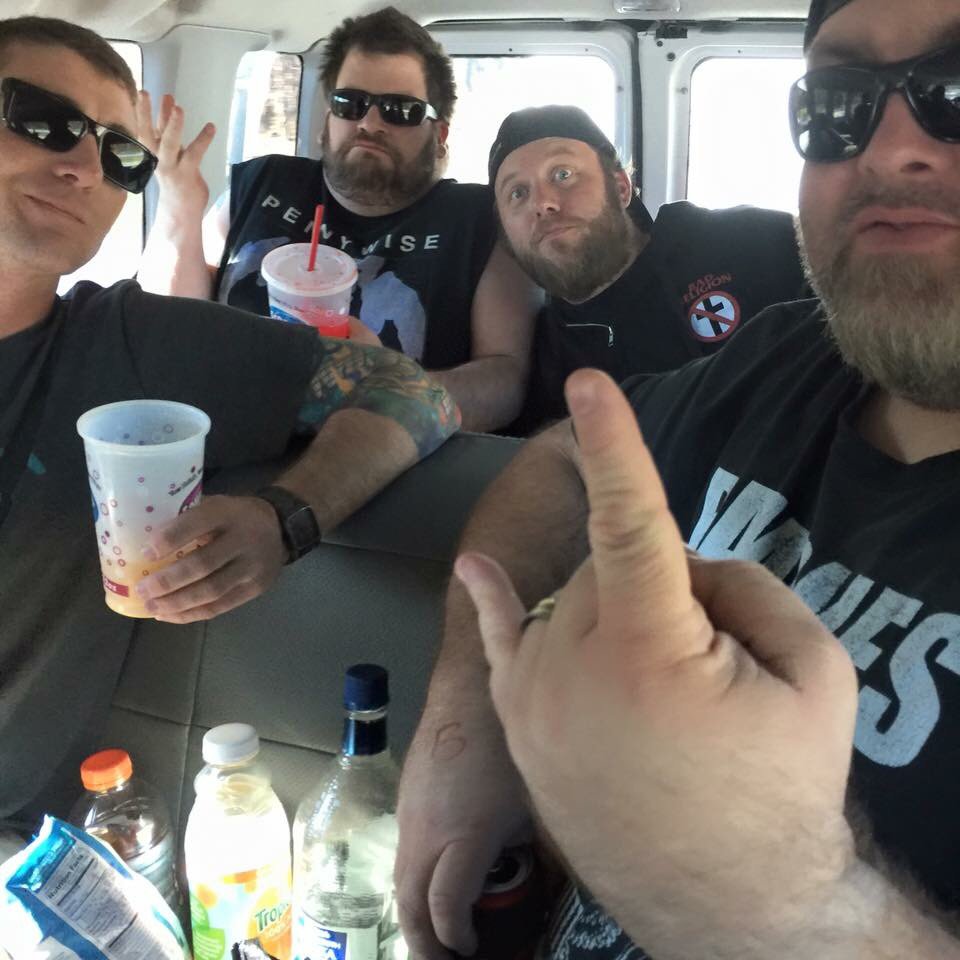 BirdAttackRec's tweet photo. #Castoff / #FlagOnFire FL tour in motion. Looks like they will be properly juiced. #BirdAttackRecords https://t.co/kJNENPbMYA