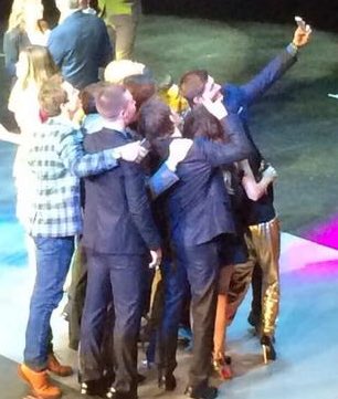 matthew_jxn's tweet image. who needs a selfie stick when you have Jensen Ackles' arms