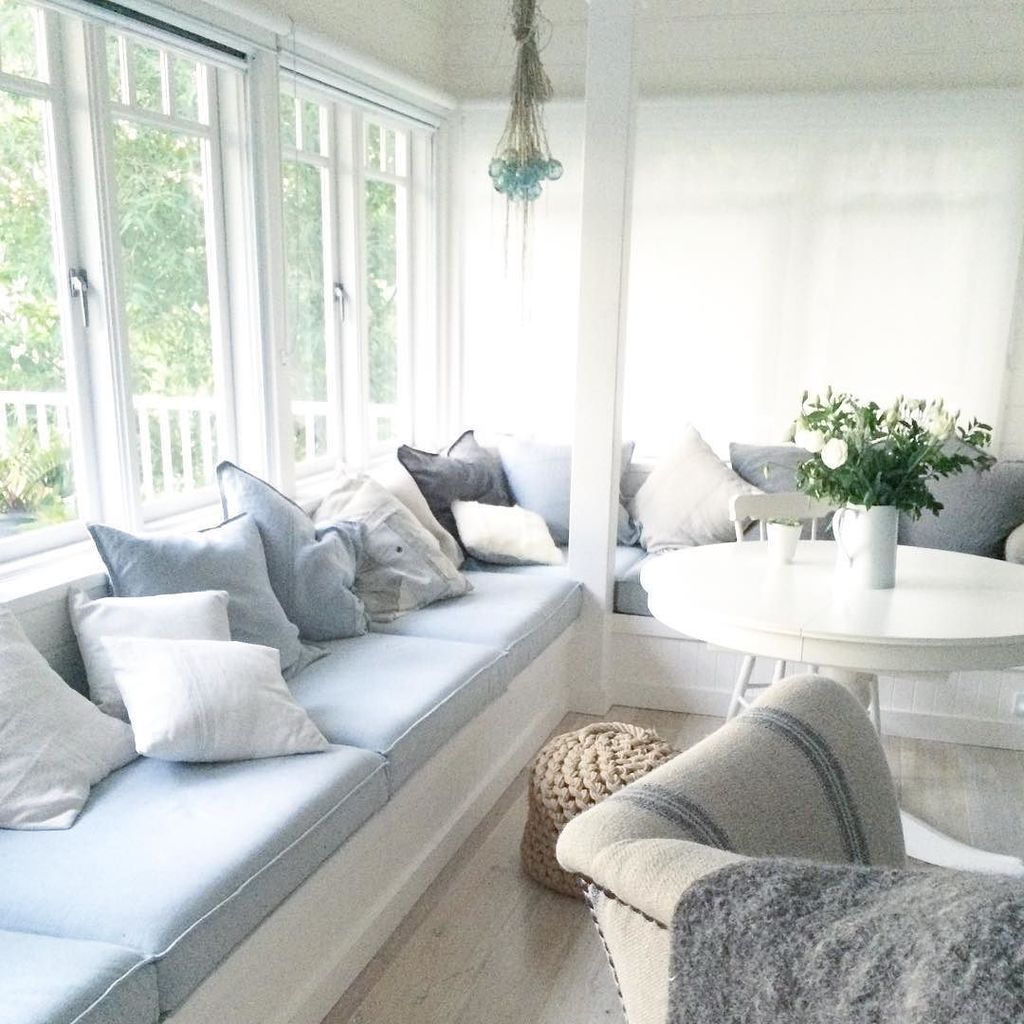 Tara_Dennis_'s tweet photo. New day #tarasriverhouse #calmcolours https://t.co/O4bJKrZXBW
