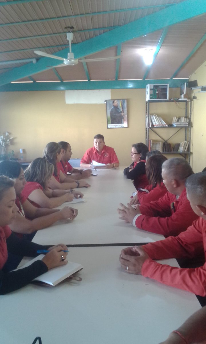 C.R.S Lara (@crs_lara) on Twitter photo Funcionarios del <a href="/CRS_LARA/">C.R.S Lara</a> en círculos de estudio sobre el nuevo Código Orgánico Penitenciario. Funcionarios del <a href="/CRS_LARA/">C.R.S Lara</a> en círculos de estudio sobre el nuevo Código Orgánico Penitenciario.