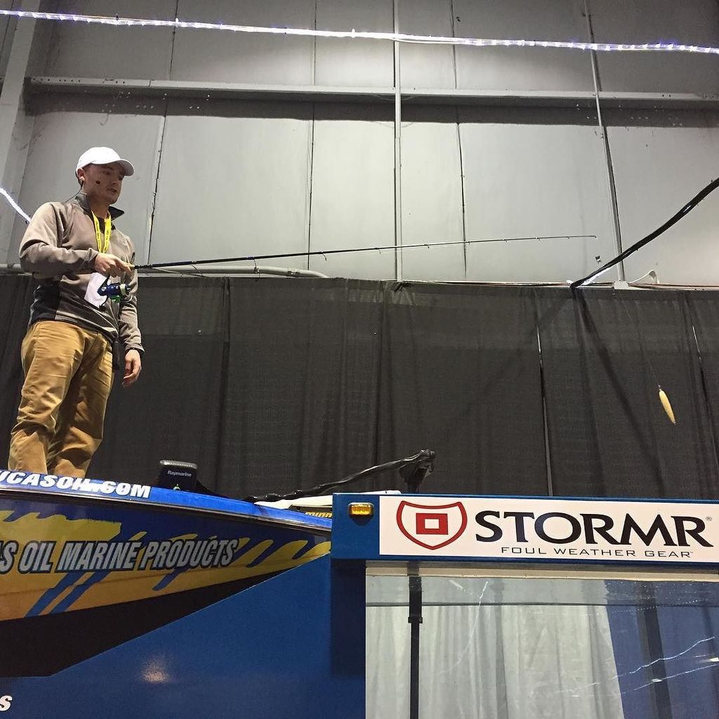 Checking out @whyknotfishing Matt doing a demo at @nefishingexpo ift.tt/1NG5cht