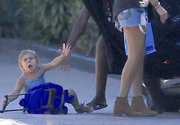 swintermuke's tweet photo. Louis' son is born, Michael cut his hair and dyed it blue, Ashton got tatted 
Me because I can't keep up https://t.co/hqBQuZi5Z3