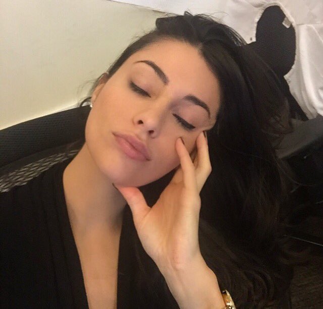 lariss89s's tweet photo. Work 👎🏻 #tgif #wanttogohome https://t.co/5N5wmFtApL