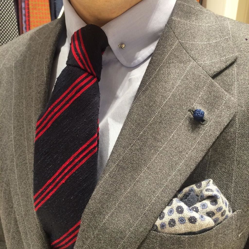 clino_ch's tweet photo. #sartorial #bespoketailoring #howards #howardsparis #parisiangentleman #pincollar #shantun… https://t.co/TiSXYWNnUG https://t.co/OOLE78pNWp