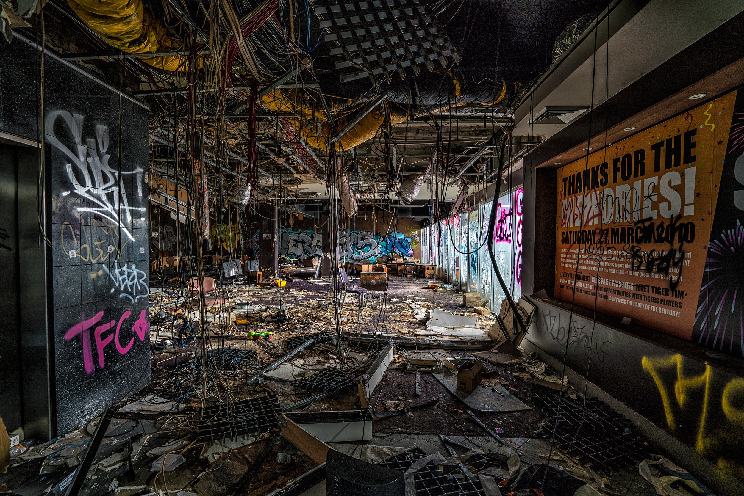 Paul Hinderer on Twitter: Balmain Leagues Club - Interior https://t.co/0sBFJO1N48 #abandoned #Sydney https://t.co/jLZVuLUPlI" / Twitter