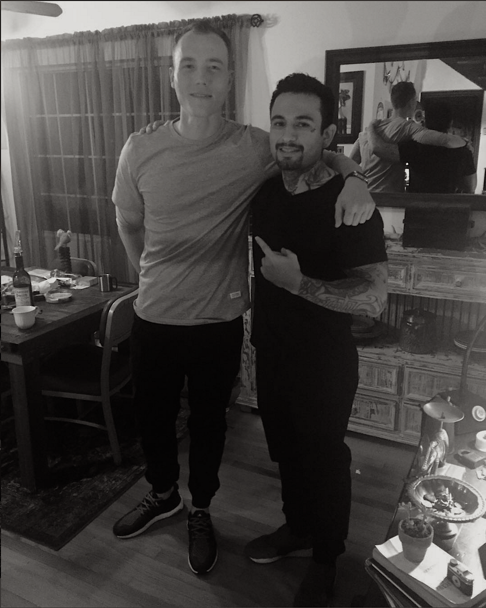 teegsontech's tweet photo. only pic taken from our very1st dinner party w/ @mwalsh @djskee @omaze @MobileInkIO @Cuskelly #proudfriend #grateful https://t.co/XO6VCArLOX