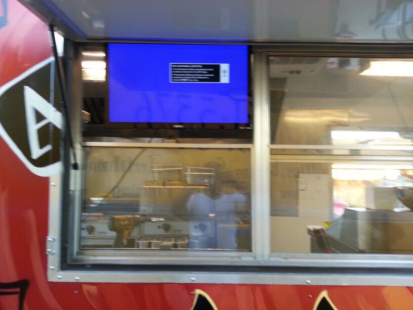 aj_grill's tweet photo. Out side of the food truck... #ajsjazzygrill https://t.co/n8ew4PfGQ6