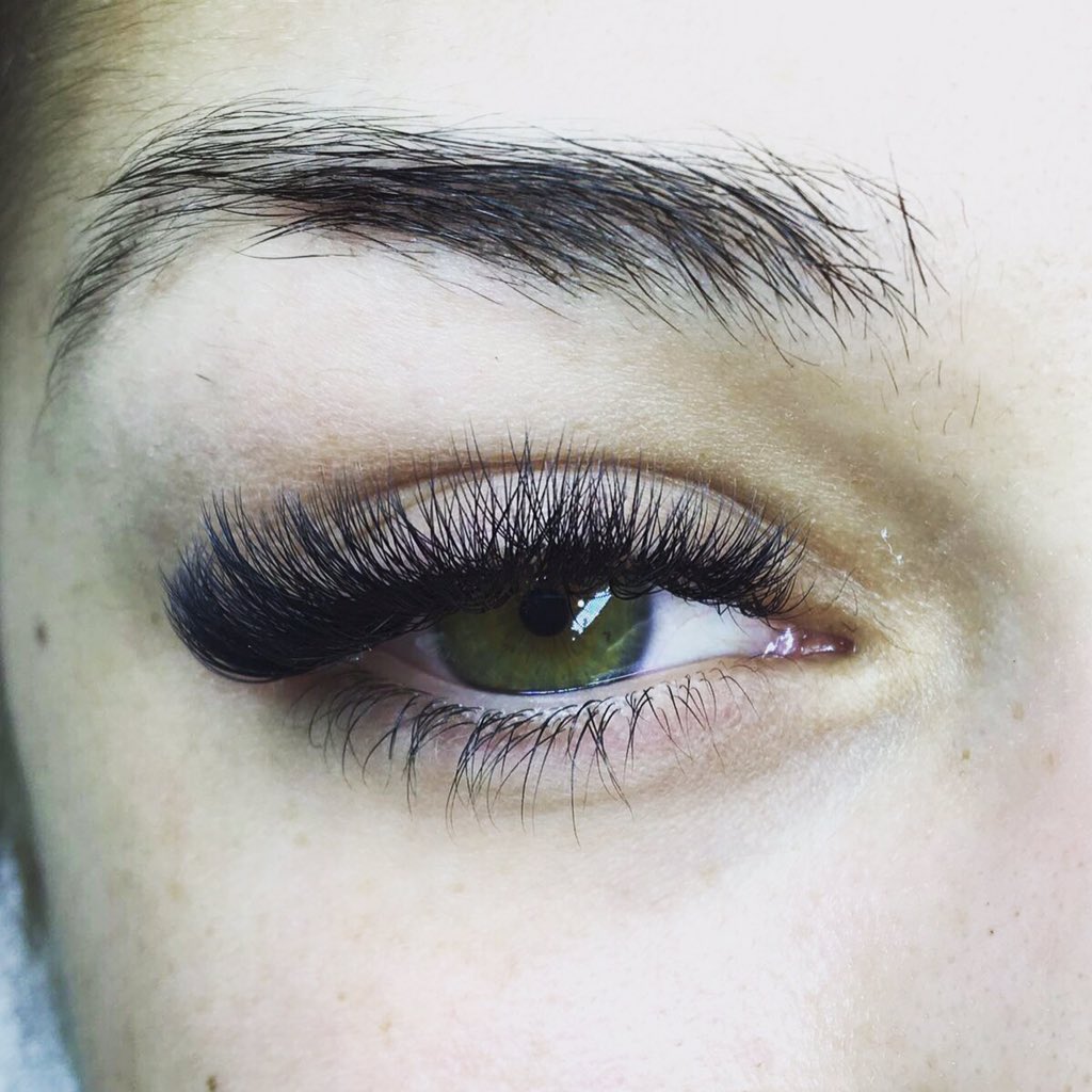 wickedblinksbyG's tweet photo. Today's #lashes ☺️😍 #russianvolume #eyelashextension #hypervolume and #3Dlashes #nomakeup #nomoremascara #beauties💕 https://t.co/mRMDU4hg4N