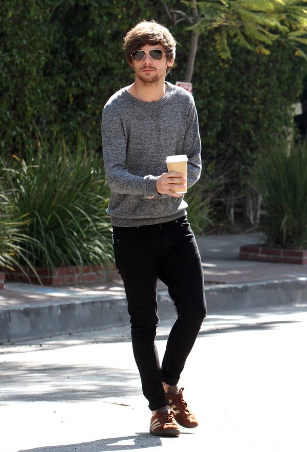 alaanpiris2's tweet photo. Louis in Los Angeles earlier today (29.01.2016) (1-4) 🌴 https://t.co/ZXN04Z0hgP