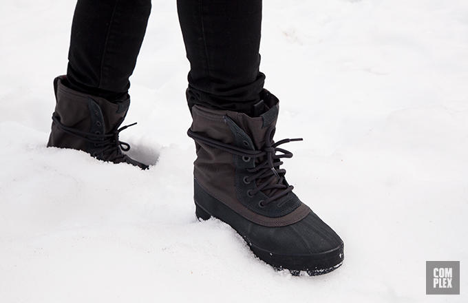 Vulkan radium Silicon Complex Style on Twitter: "We wore the Kanye x adidas Yeezy 950 boot during  the NYC blizzard. Here's what happened: https://t.co/YRw5k50xK6  https://t.co/kaTwSD55Eq" / X