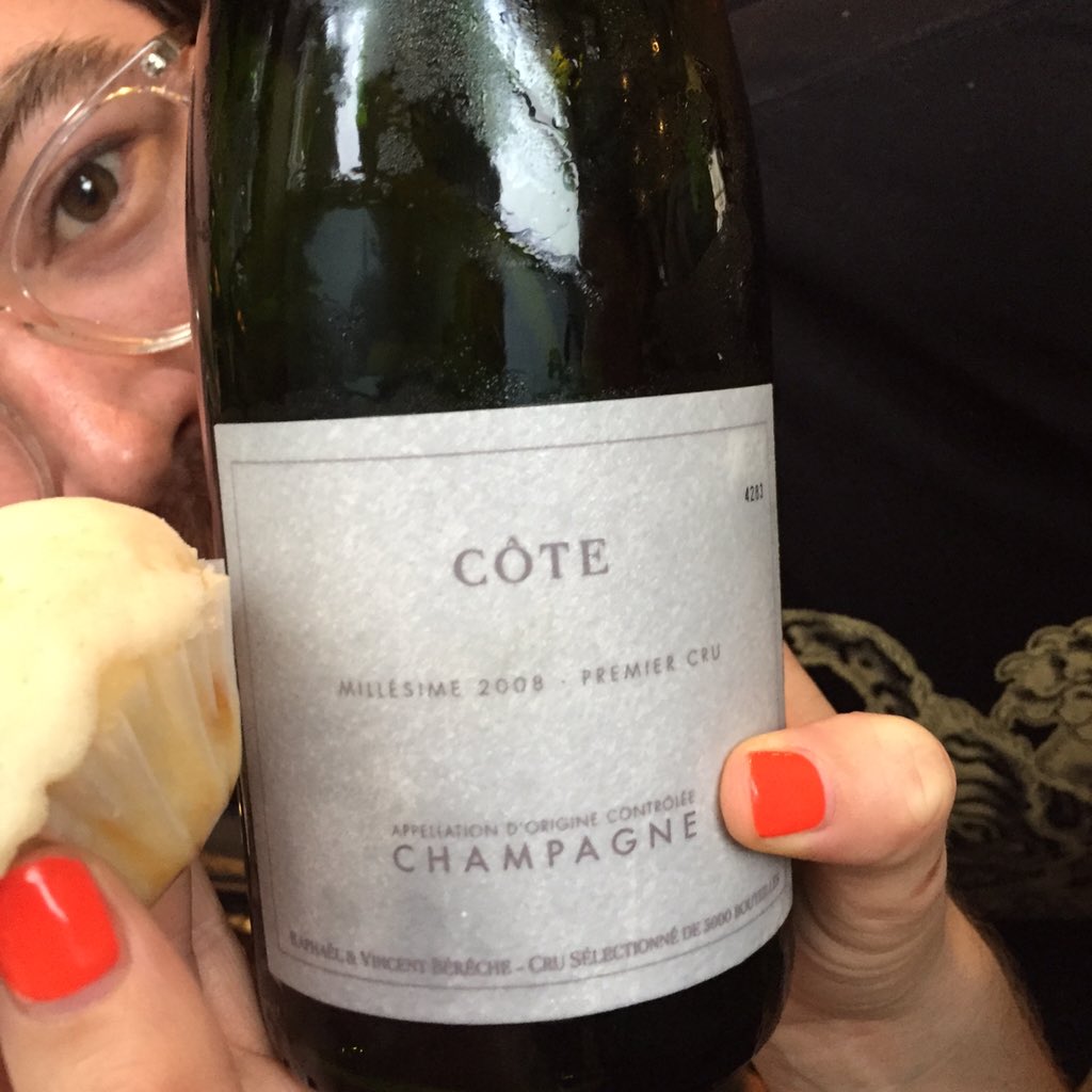 <a href="/TedGlennon/">Ted Glennon</a> photobomb. #MyLuncheonWithJasmine <a href="/jasminehirsch/">Jasmine Hirsch</a>