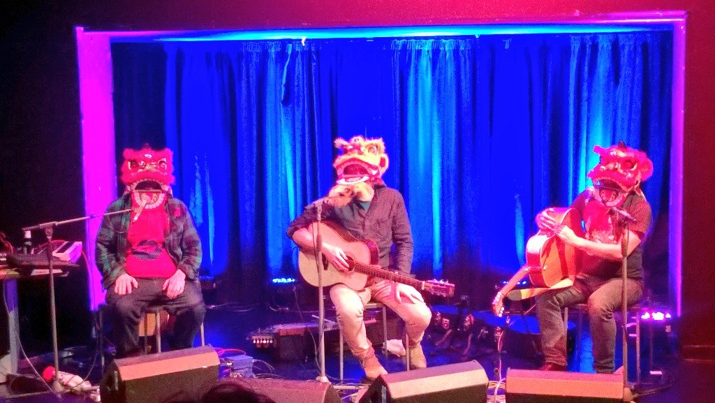 Moonfan's tweet photo. TVM to @brocki58 for setting us up for @PictishTrail @jamesyorkston & @witheredhand @ #HAC #fab night! #BrokenWave https://t.co/70a8daUVNM