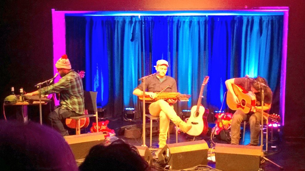 Moonfan's tweet photo. TVM to @brocki58 for setting us up for @PictishTrail @jamesyorkston & @witheredhand @ #HAC #fab night! #BrokenWave https://t.co/70a8daUVNM