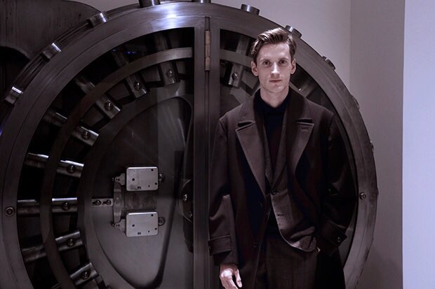 XYmodeIs's tweet image. Cerruti F/W16'17 Menswear Backstage