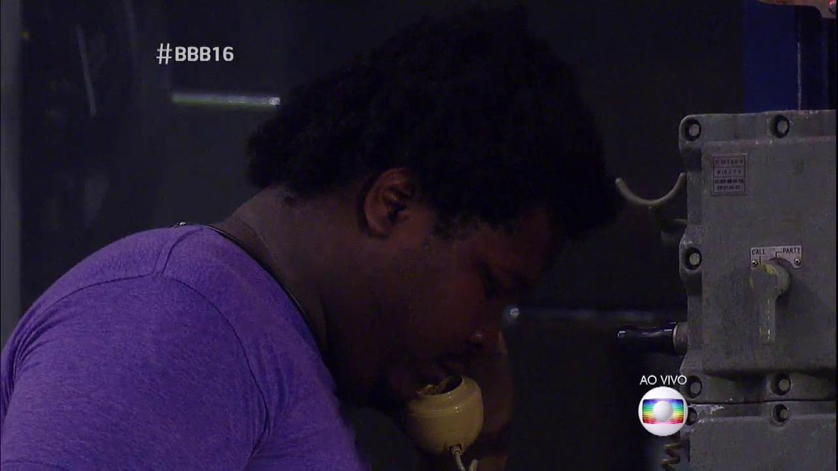 tvglobo's tweet photo. Ronan atendeu o Big Fone e está imunizado! #BBB16 https://t.co/3GpTM4Hsm6