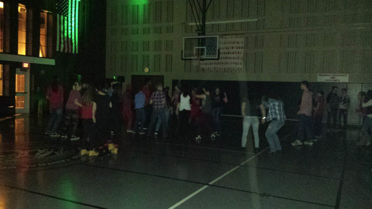 WCS_MsHall's tweet photo. Now she's whipping and nae naeing. @MrsHahnscience  #paws4wolverines https://t.co/IQ3Ryshnkl