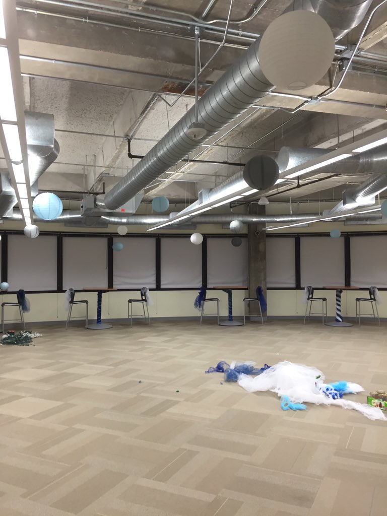 AcademyHSStuco's tweet photo. Winter Formal setup in progress! Can't wait to see everyone tomorrow night!💃🏻❄️🎤 https://t.co/Ve5OUfOwZz