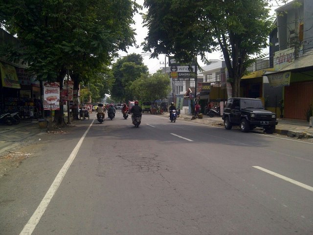 Pukul 14.20 lalu lintas jl.ahmadyani kepanjen terpantau lancar #TrafficMalang <a href="/Edunewsfm/">EDUNEWS FM RADIO</a> <a href="/official_itv/">Indonesiatv</a> irma.bc7