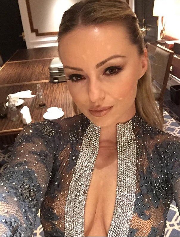 Celeb_Nips's tweet photo. Ola Jordan https://t.co/LvfZDBaS9H