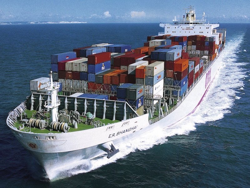 Siecledigital's tweet photo. Amazon intègre le fret maritime à son organisation. https://t.co/9cOTAEQpAB https://t.co/LoH5Q0VgpN