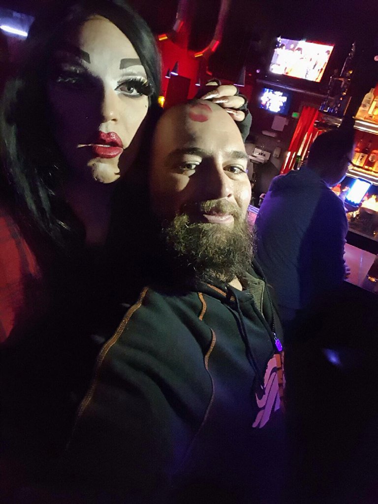 brooksa09's tweet photo. The other half left her mark #ilsafauv #dragqueen #draghusband #bitecosmetics #eagledenver #gaydenver https://t.co/raNpnQF7yg