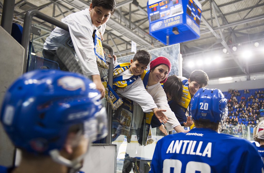 They say a picture is worth a thousand words....
This one by Richard Lam is worth two thousand. #UBCWinterClassic