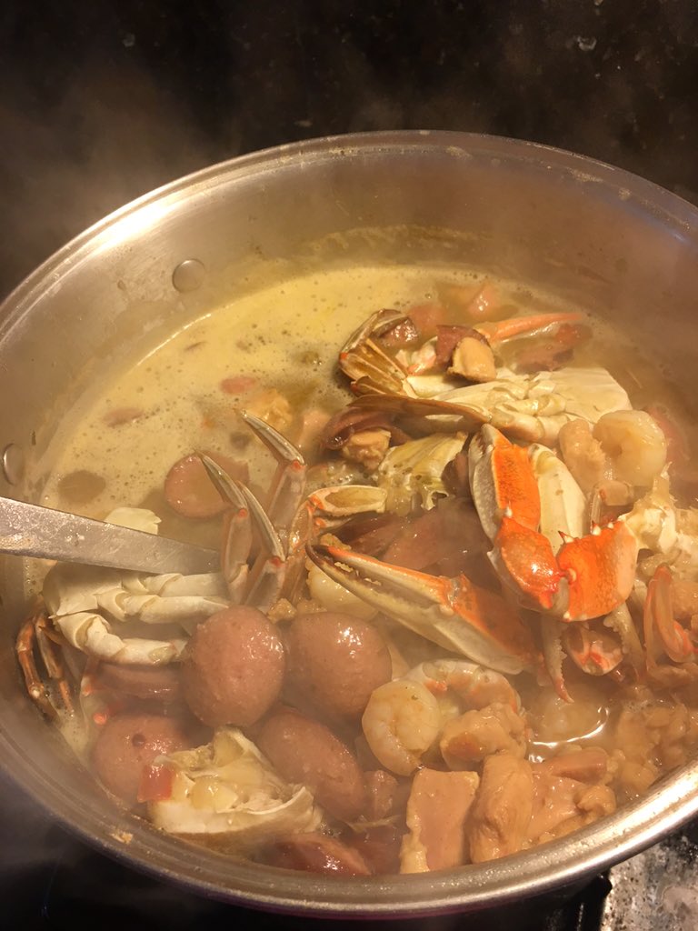 aj_grill's tweet photo. NOLA's Gumbo that makes you want to smack your mama... #foodporn #ajsjazzgrill #Nola https://t.co/jBabDHT6LR