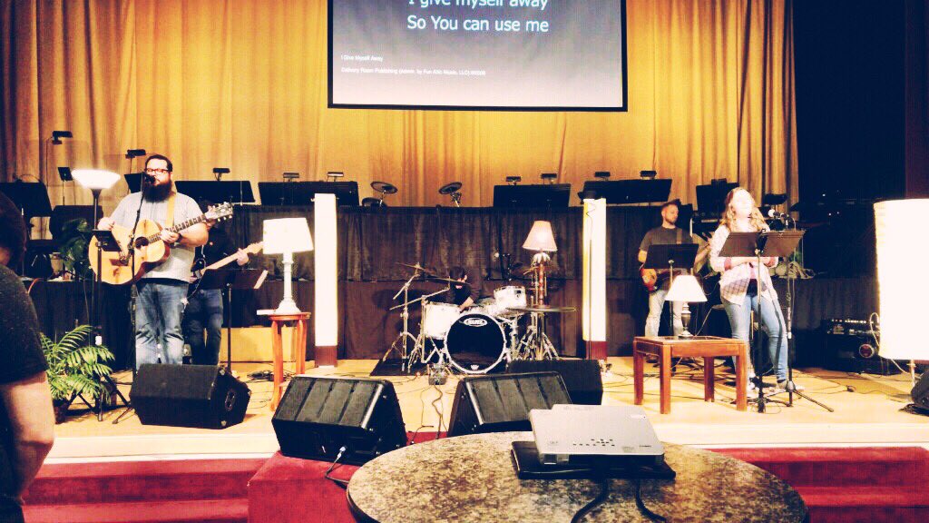 augustgatemusic's tweet photo. Thanks to @stlouiscru for having us at their #disciplemakingovernight! https://t.co/70N51lvjks