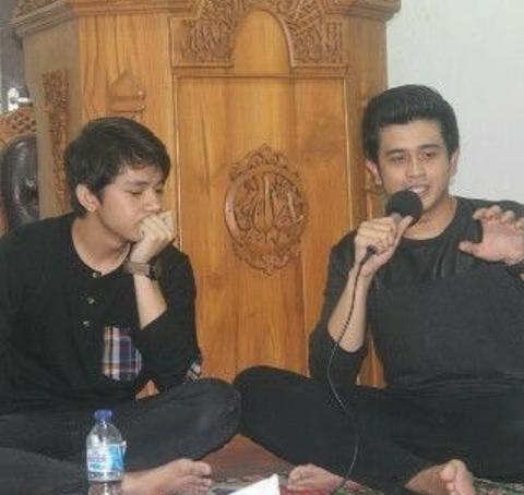 ArbaniLoversMND's tweet photo. #SherePict @arbaniyasiz & Hamas di Mesjid Kampus Unsrat Manado https://t.co/SjOFk954Ft