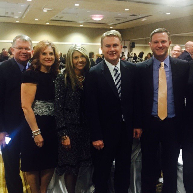 JamesComer's tweet photo. TJ &amp; I enjoyed the Paducah Chamber Banquet tonight with @dannycarrollky &amp; @cory_hicks1 &amp; @teressacarroll https://t.co/BywYQgMPx9