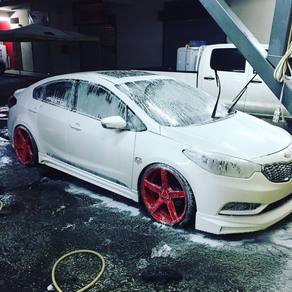 Weelspeedcarwas's tweet photo. Lava auto wheel speed ubicados en cerro viento después de la texaco, pregunta por tu lavado con cera 👍🏼 https://t.co/HgOH8fRsg8