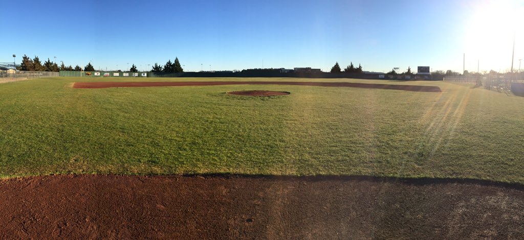 hankcasey26's tweet photo. Great day 1 at the baseball field! Ready to go to work again in the am. #ChiefBaseball https://t.co/KnTIXoSlgO